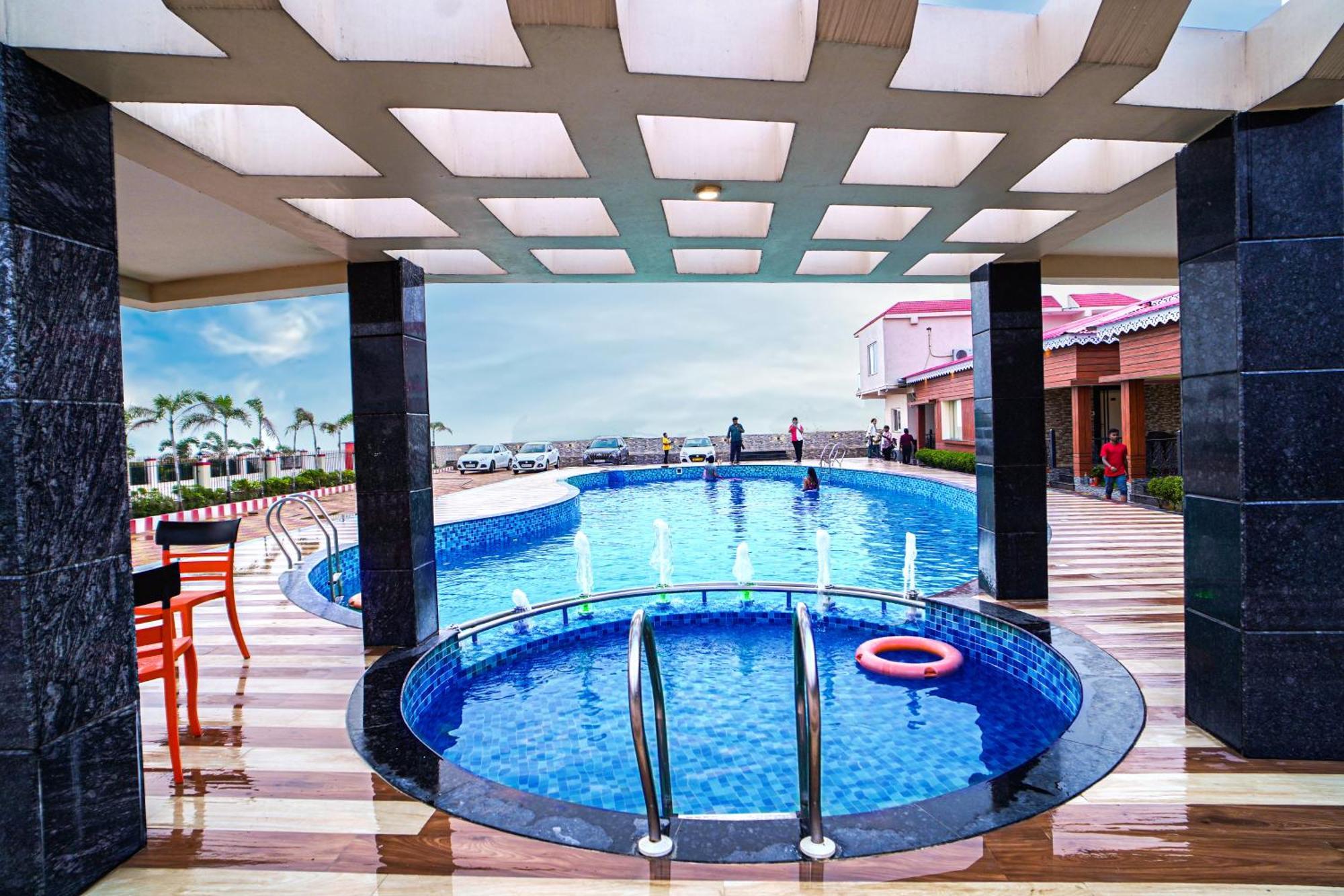 מנדרמוני Prasant On Beach Resort !! Lift - Wifi -Restaurant-Parking Facilities-Newly Decorated Room !! מראה חיצוני תמונה