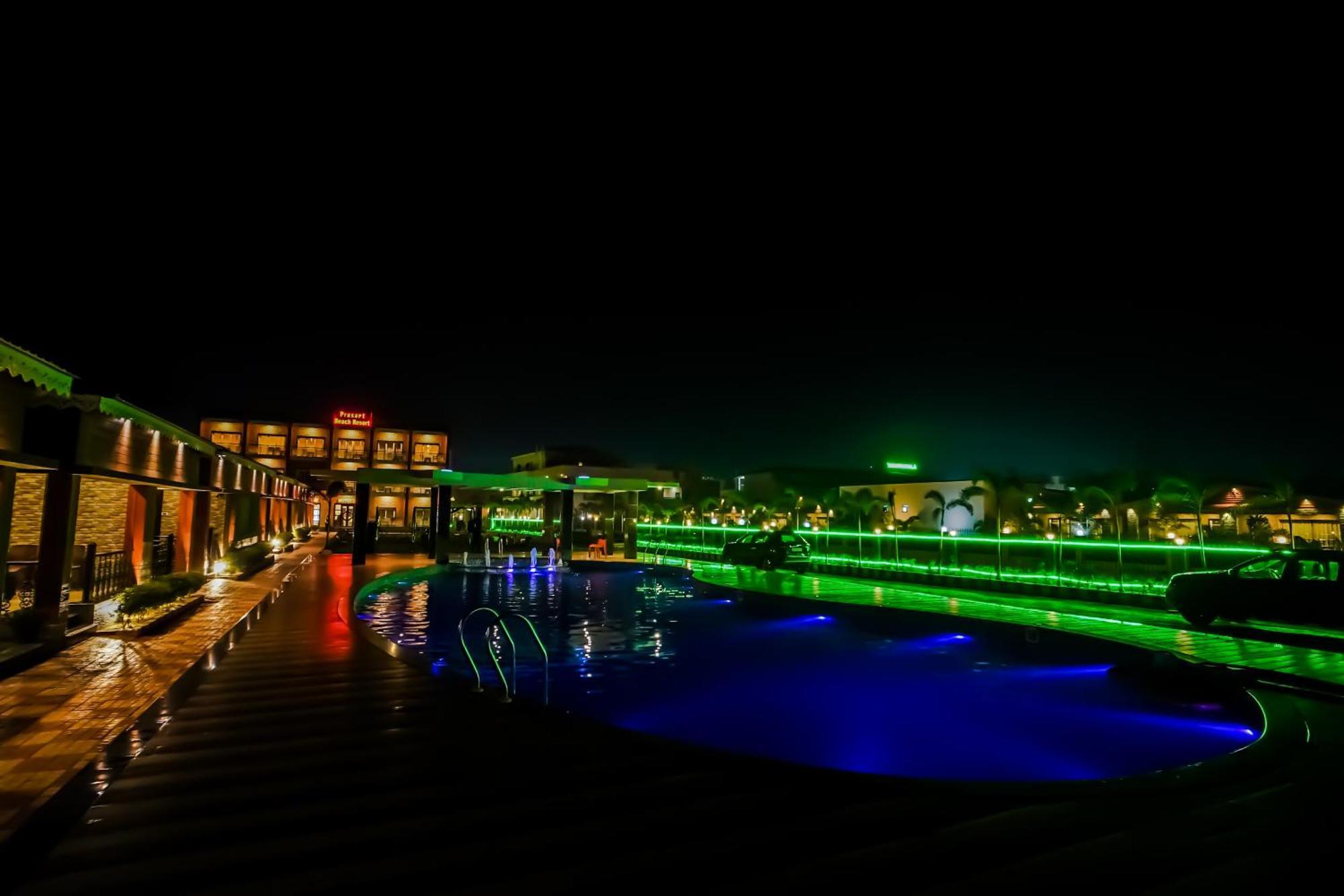 מנדרמוני Prasant On Beach Resort !! Lift - Wifi -Restaurant-Parking Facilities-Newly Decorated Room !! מראה חיצוני תמונה